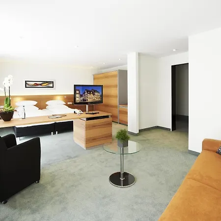 Hirsch Hotel 3*