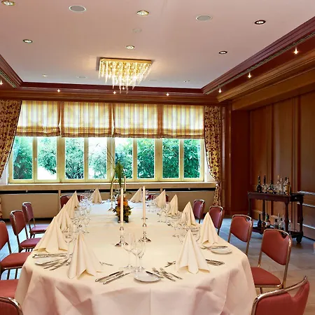 Hirsch Hotel 3*