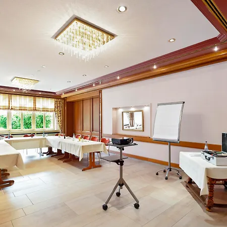 Hirsch Hotel 3*