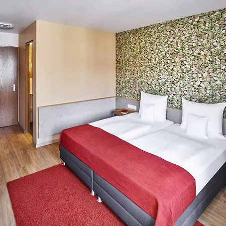 Hirsch Hotel 3*