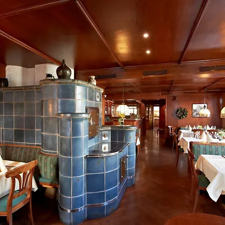 Hirsch Hotel