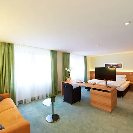 Hirsch 3* 오스트필던